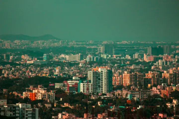 Hyderabad to Pune outstation cab service